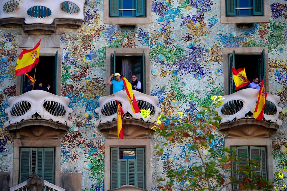 1 triệu người xuống đường kêu gọi Tây Ban Nha thống nhất