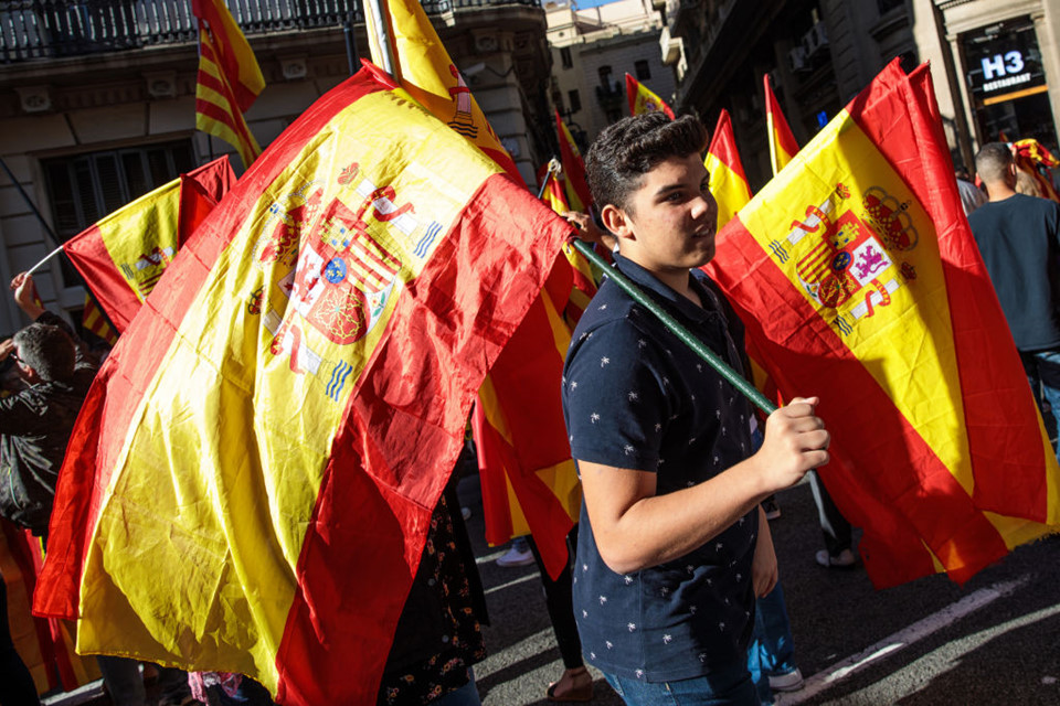 1 triệu người xuống đường kêu gọi Tây Ban Nha thống nhất