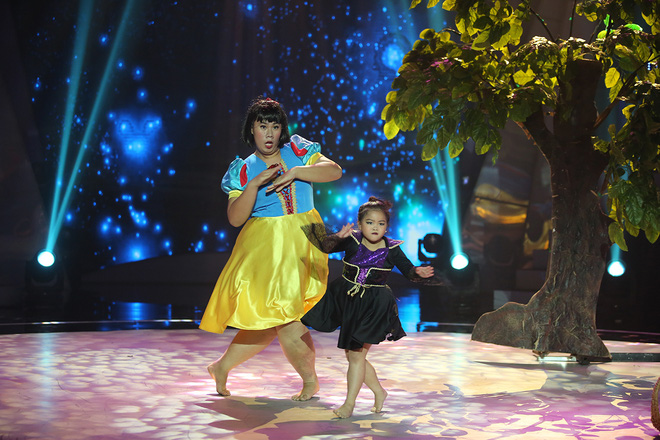 Việt Hương hoảng sợ trước phần thi rùng rợn của thí sinh Bước nhảy ngàn cân