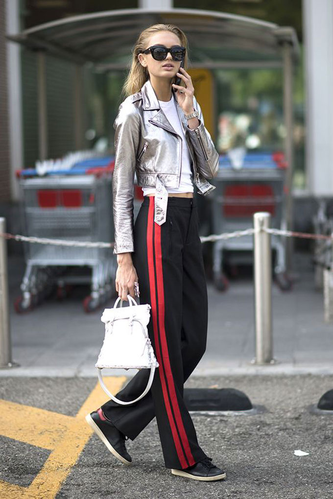 Đủ kiểu mix áo khoác da từ dàn thiên thần Victorias Secret