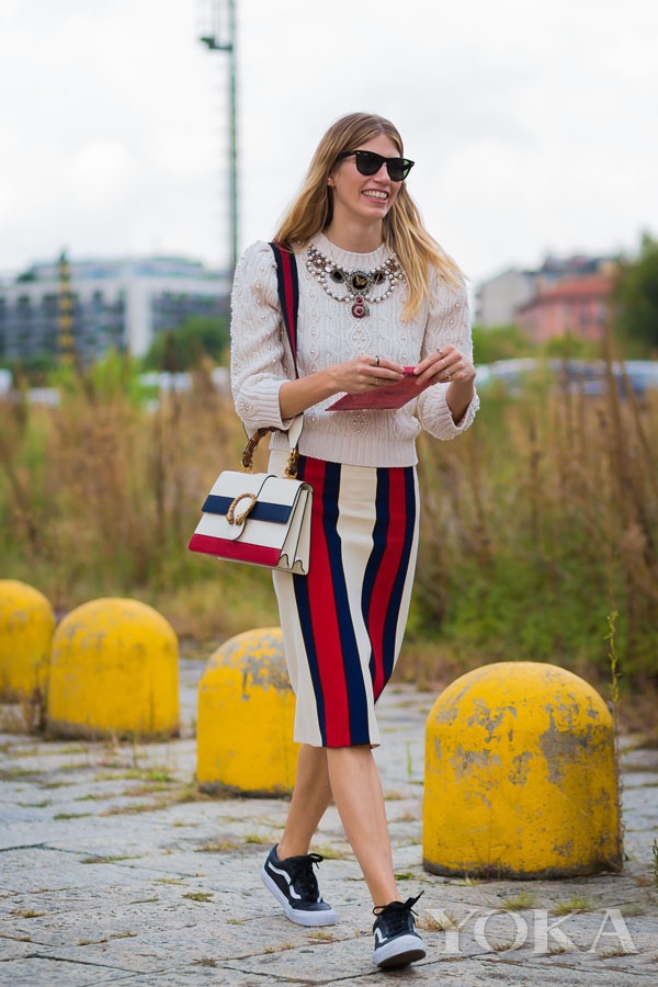 Những kiểu áo len được chị em mua ầm ầm, ai mặc cũng đẹp!