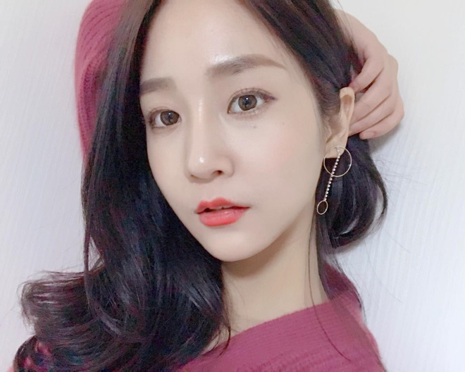 Da đẹp đúng chuẩn gái Hàn giờ phải là óng ánh mềm mịn như... mật ong Da đẹp đúng chuẩn gái Hàn giờ phải là óng ánh mềm mịn như... mật ong