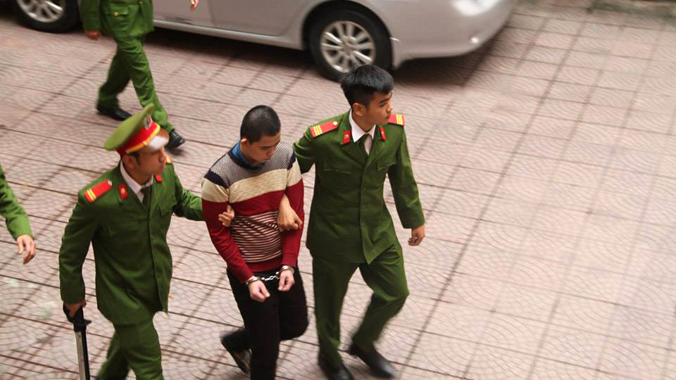 Hà Tĩnh: Giết bạn thân, vứt xác xuống sông phủ bèo