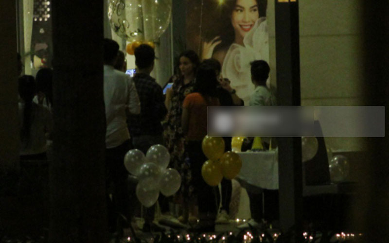 Vắng Kim Lý, Hà Hồ lẻ bóng dự tiệc sinh nhật muộn do bạn bè tổ chức