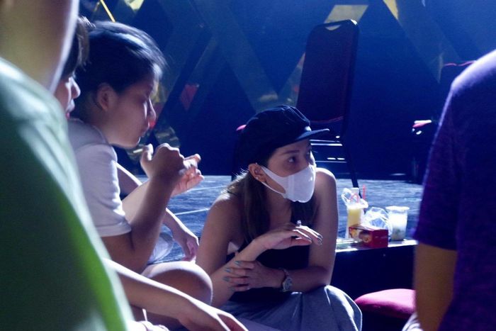 Khả Như tất bật trở lại công việc sau tai nạn bỏng nặng ở mặt