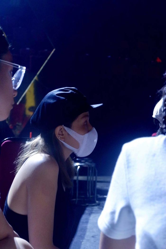 Khả Như tất bật trở lại công việc sau tai nạn bỏng nặng ở mặt