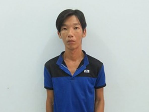 Bắt khẩn cấp kẻ kề dao vào cổ, ép bé trai 11 tuổi kích dục