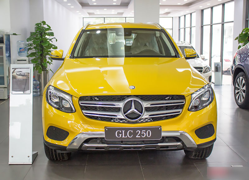 Diện kiến Mercedes GLC250 4MATIC màu độc nhất Việt Nam