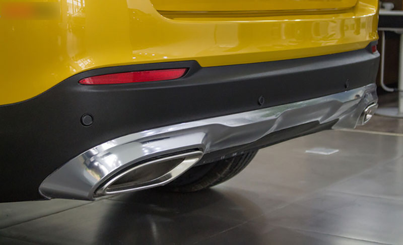 Diện kiến Mercedes GLC250 4MATIC màu độc nhất Việt Nam