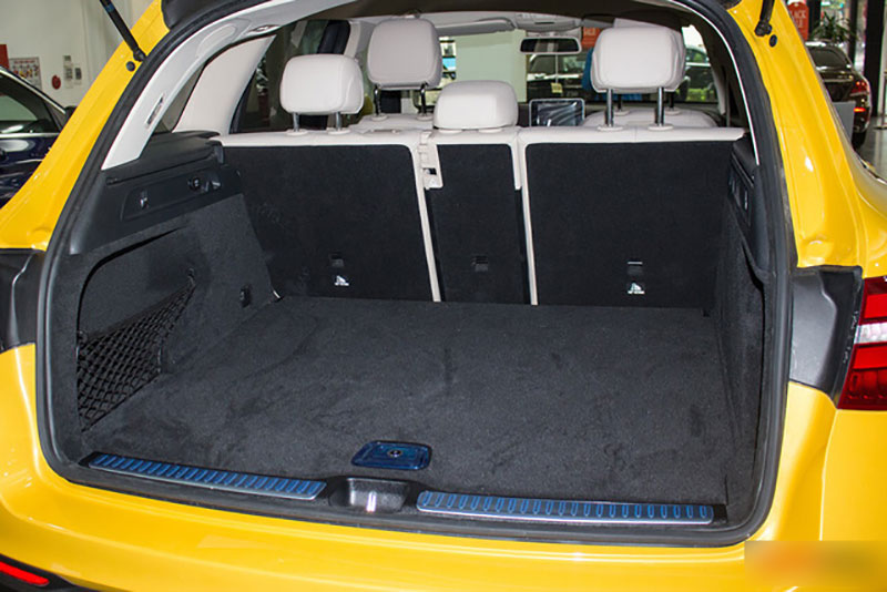 Diện kiến Mercedes GLC250 4MATIC màu độc nhất Việt Nam