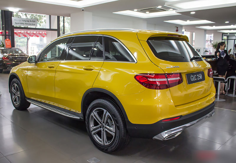 Diện kiến Mercedes GLC250 4MATIC màu độc nhất Việt Nam
