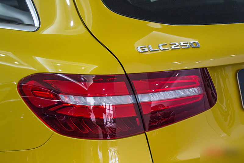 Diện kiến Mercedes GLC250 4MATIC màu độc nhất Việt Nam