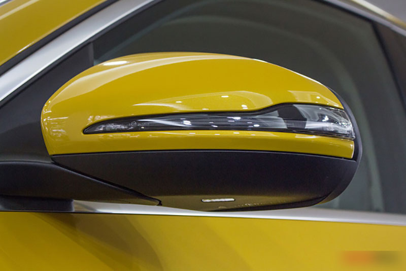 Diện kiến Mercedes GLC250 4MATIC màu độc nhất Việt Nam