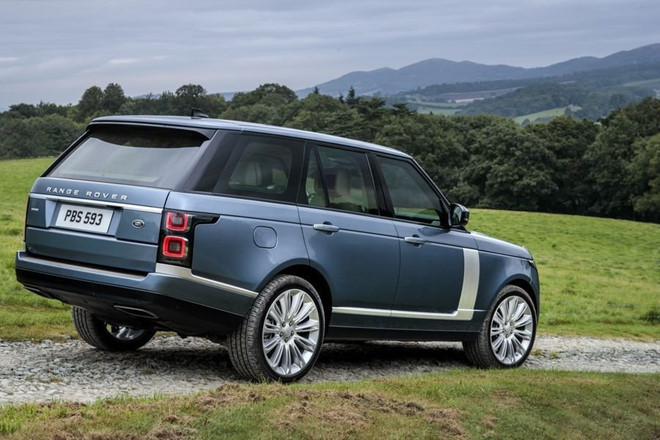 Range Rover SVAutobiography 2018 giá ngang Rolls-Royce