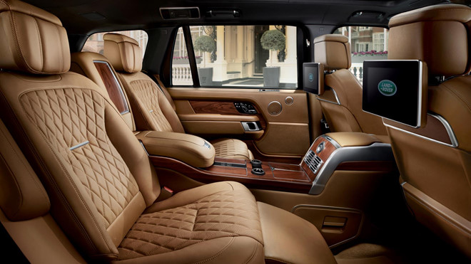 Range Rover SVAutobiography 2018 giá ngang Rolls-Royce