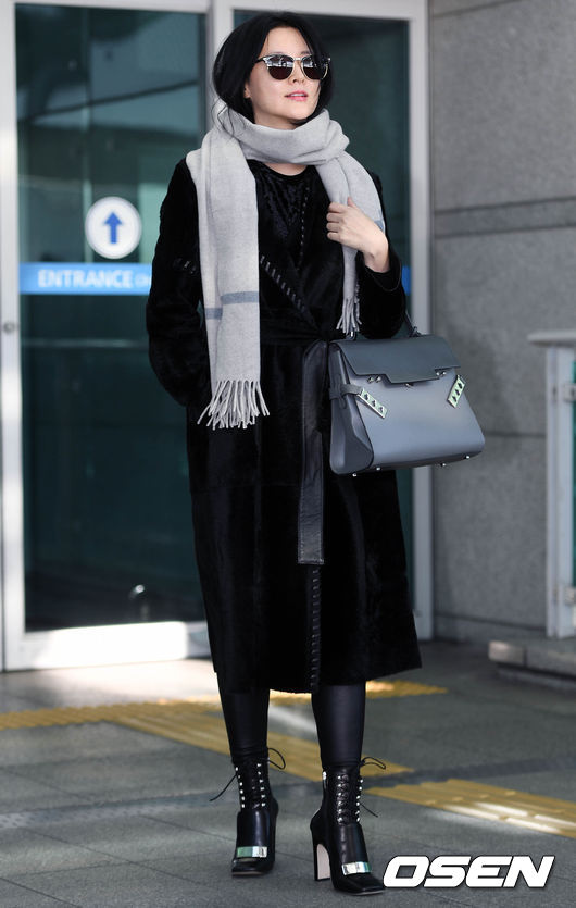 Song Joong Ki tái xuất sau khi cưới Song Hye Kyo