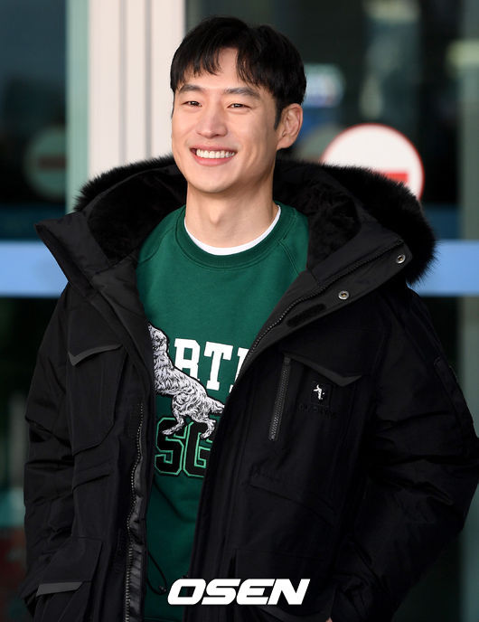 Song Joong Ki tái xuất sau khi cưới Song Hye Kyo