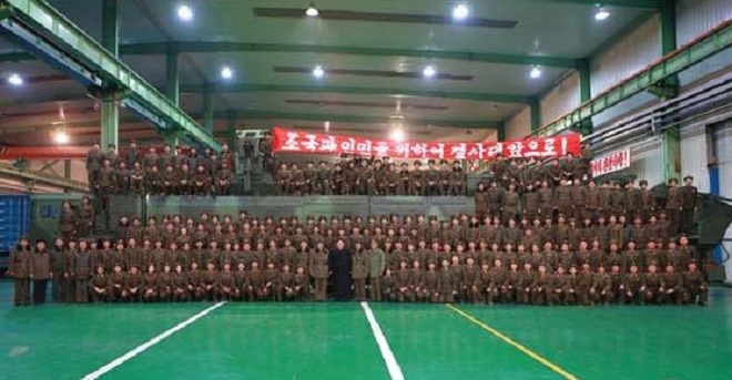 Khoảnh khắc tên lửa Hwasong-15 Triều Tiên rời bệ phóng