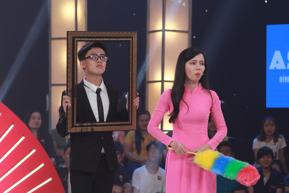 Thách thức danh hài: Đưa Trấn Thành - Trường Giang ra trước vành móng ngựa, cặp đôi giật luôn 40 triệu đồng Thách thức danh hài: Đưa Trấn Thành - Trường Giang ra trước vành móng ngựa, cặp đôi giật luôn 40 triệu đồng