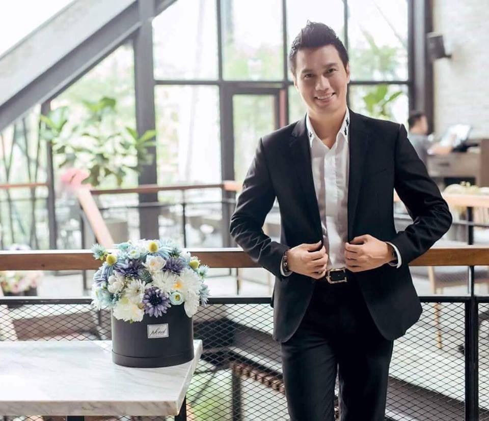 Sau răng sứ, diễn viên Việt Anh lại bị bạn bè soi thêm điểm lạ trên gương mặt