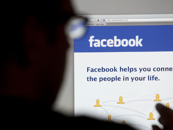 Vợ khôn ngoan đừng dại kết bạn với chồng trên facebook