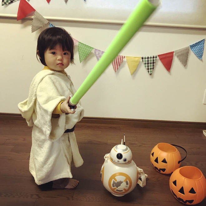 Loạt ảnh hóa trang Halloween hoành tráng nhất mạng xã hội của bé gái Nhật và những người bạn thú cưng Loạt ảnh hóa trang Halloween hoành tráng nhất mạng xã hội của bé gái Nhật và những người bạn thú cưng