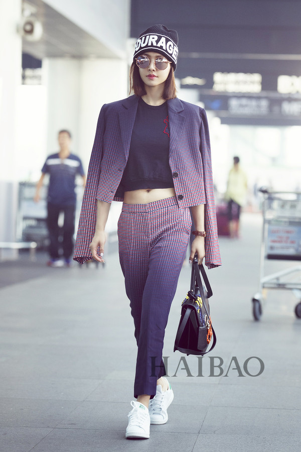 Cách diện blazer cá tính như Thái Y Lâm, Triệu Vy