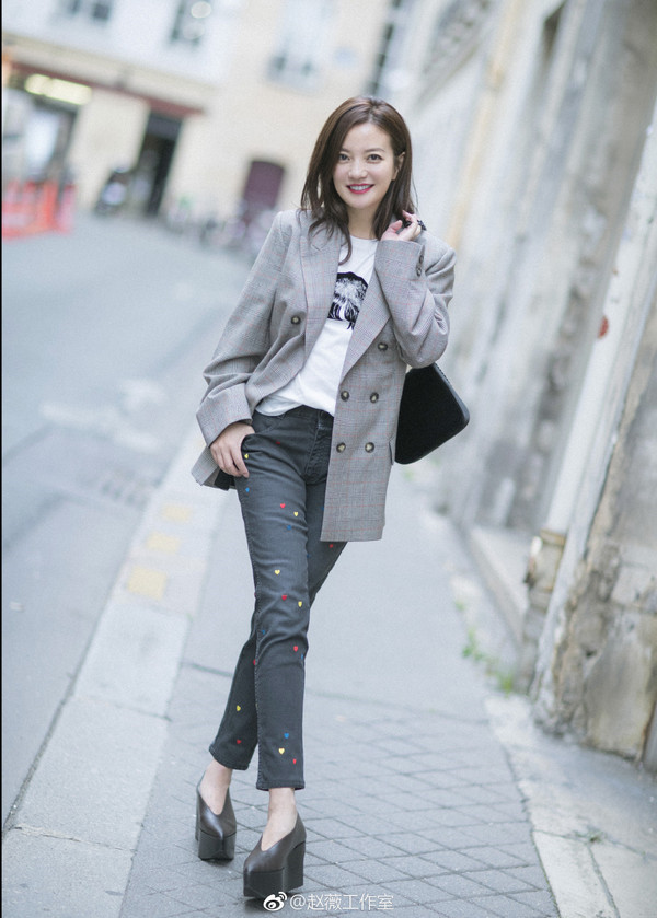 Cách diện blazer cá tính như Thái Y Lâm, Triệu Vy