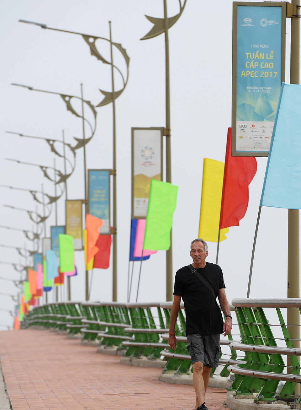 Đà Nẵng trang hoàng rực rỡ chào đón Tuần lễ cấp cao APEC 2017