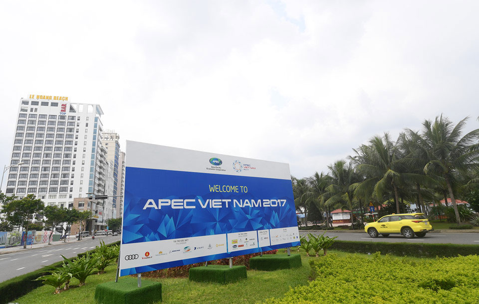 Đà Nẵng trang hoàng rực rỡ chào đón Tuần lễ cấp cao APEC 2017