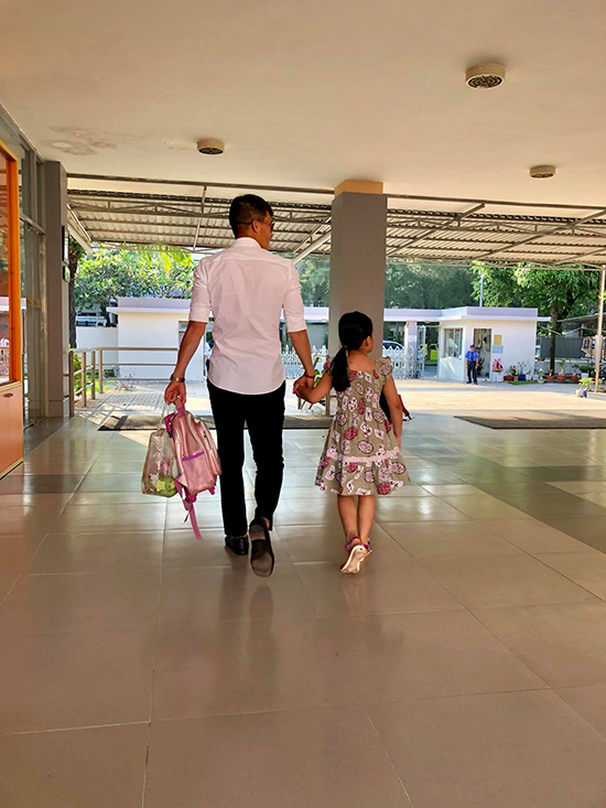 Công chúa Bánh Gạo nhà Công Vinh khiến nhiều người bất ngờ vì lớn nhanh