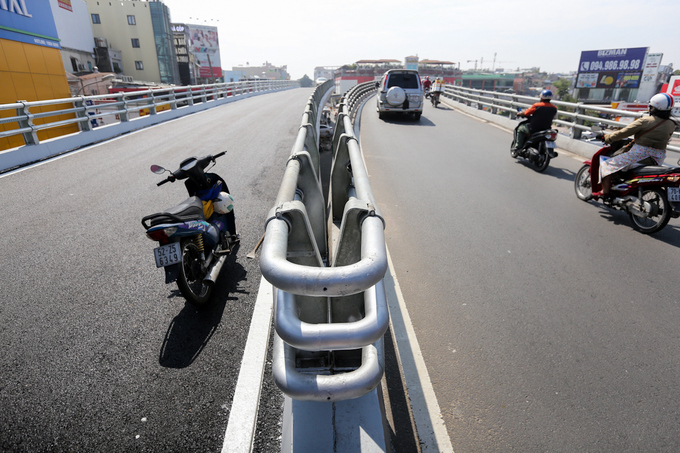 Cầu vượt ngã sáu ở cửa ngõ Tân Sơn Nhất xong trước hai tháng