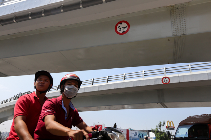 Cầu vượt ngã sáu ở cửa ngõ Tân Sơn Nhất xong trước hai tháng