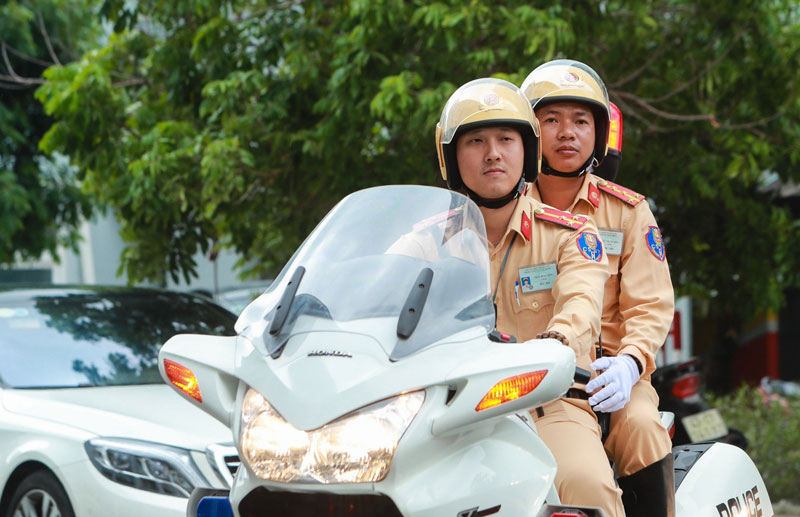 Dàn môtô quái vật đường trường của CSGT tại APEC 2017