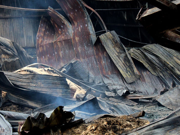 Hỏa hoạn thiêu rụi kho nông sản