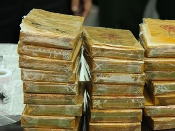 Nhóm bạn tù lập đường dây buôn cả bao tải heroin