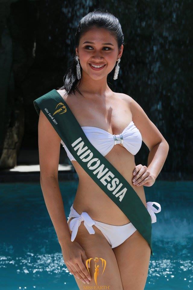 Mãn nhãn với phần trình diễn áo tắm của Hoa hậu Trái đất 2017