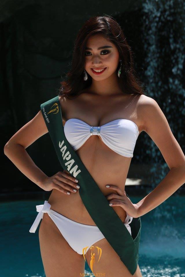 Mãn nhãn với phần trình diễn áo tắm của Hoa hậu Trái đất 2017