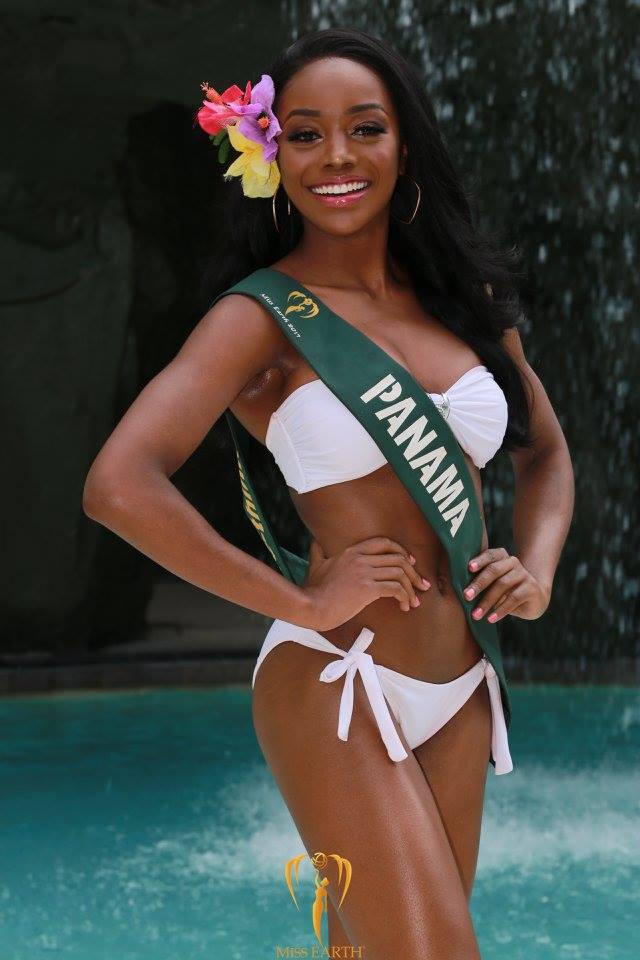 Mãn nhãn với phần trình diễn áo tắm của Hoa hậu Trái đất 2017