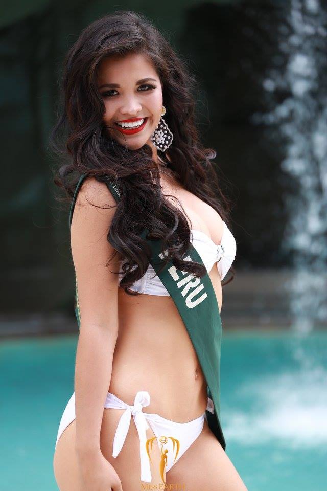 Mãn nhãn với phần trình diễn áo tắm của Hoa hậu Trái đất 2017