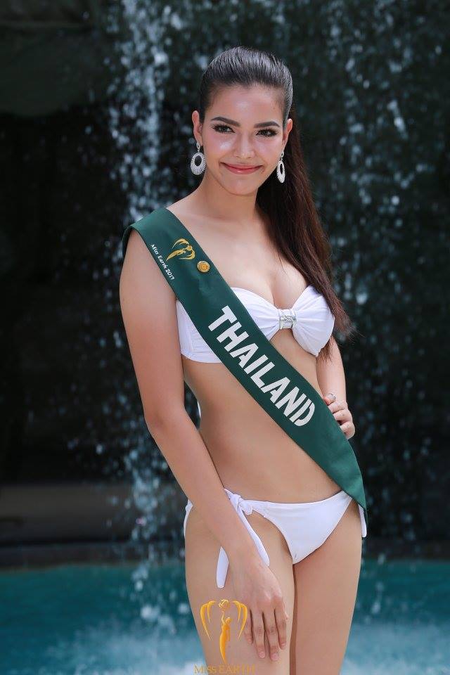 Mãn nhãn với phần trình diễn áo tắm của Hoa hậu Trái đất 2017