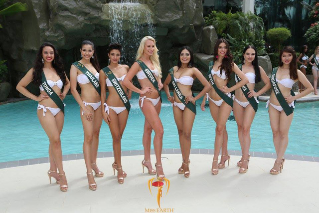 Mãn nhãn với phần trình diễn áo tắm của Hoa hậu Trái đất 2017