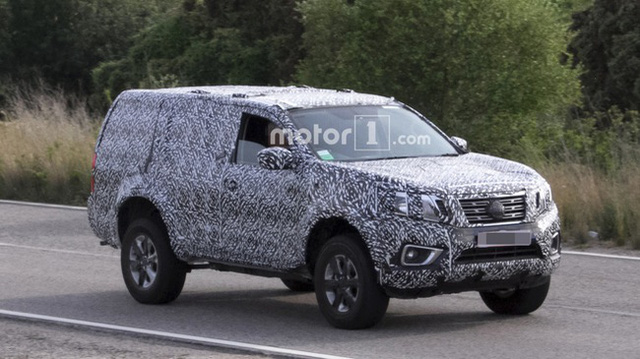 Rò rỉ hình ảnh được cho là Nissan Navara phiên bản SUV 7 chỗ, cạnh tranh với Toyota Fortuner