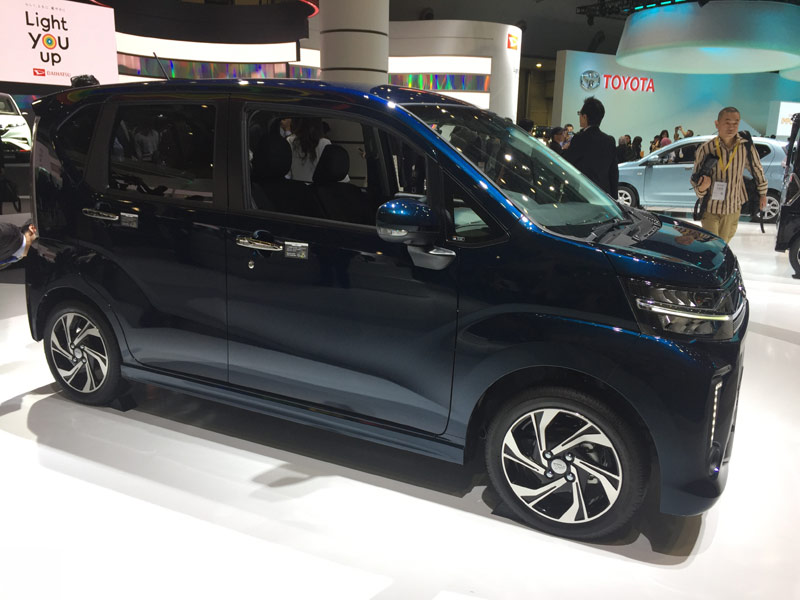 Ô tô vuông như hộp diêm 400 triệu tràn xuống phố