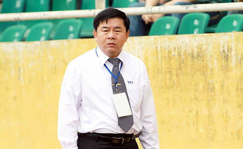 Ông Nguyễn Văn Mùi: ‘Trọng tài đang trở thành vật tế thần ở V-League’