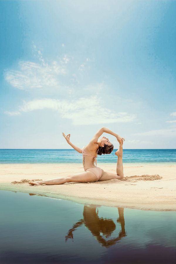 Phương Trinh Jolie mặc áo tắm tập yoga ở biển Phú Quốc Phương Trinh Jolie mặc áo tắm tập yoga ở biển Phú Quốc