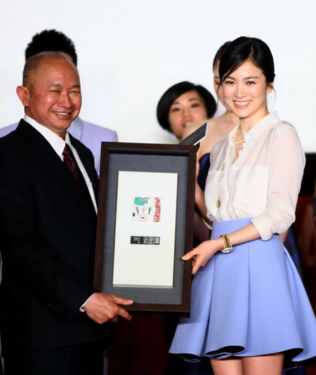 Chương Tử Di, Lương Triều Vỹ, Lê Minh sẽ bay sang tận Hàn dự đám cưới Song - Song?