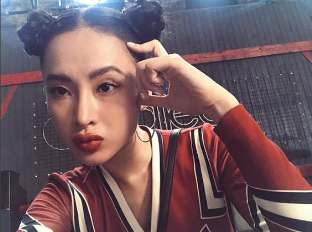 Rõ ràng là môi tều thế kia mà sao Việt nào cũng chối đây đẩy khi dính nghi vấn đụng chạm dao kéo