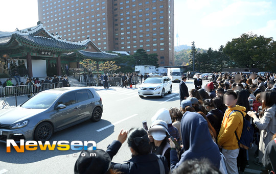 [Cập nhật] - Đám cưới Song - Song: Song Joong Ki và gia đình nhà trai đã có mặt tại đám cưới