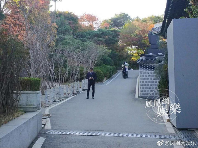 [Cập nhật] - Đám cưới Song - Song: Song Joong Ki và gia đình nhà trai đã có mặt tại đám cưới